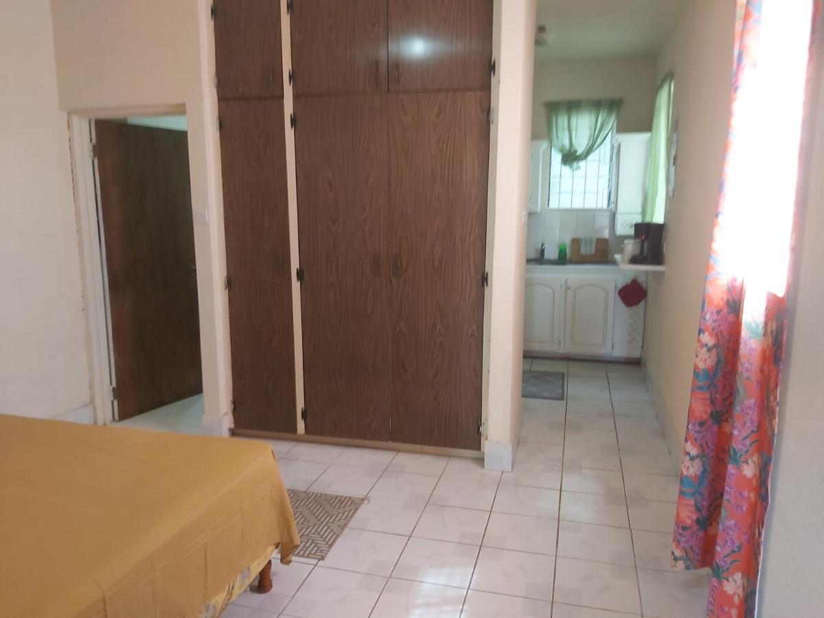 Ocean View Apartments Μπριτζτάουν Εξωτερικό φωτογραφία