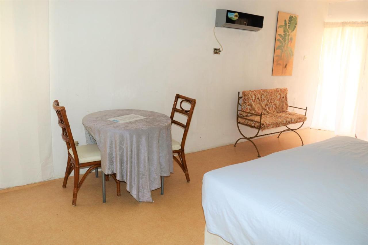 Ocean View Apartments Μπριτζτάουν Εξωτερικό φωτογραφία