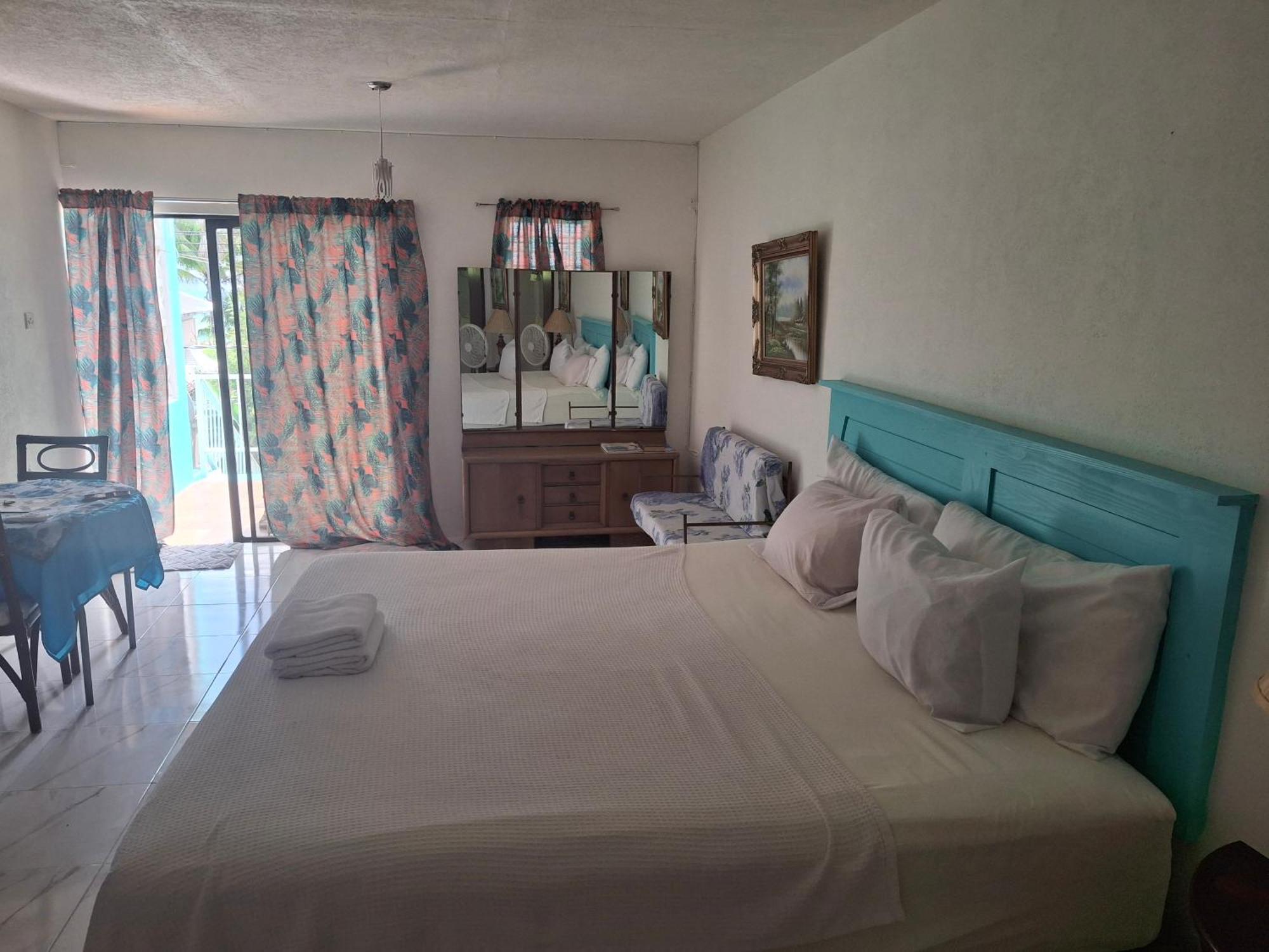 Ocean View Apartments Μπριτζτάουν Εξωτερικό φωτογραφία